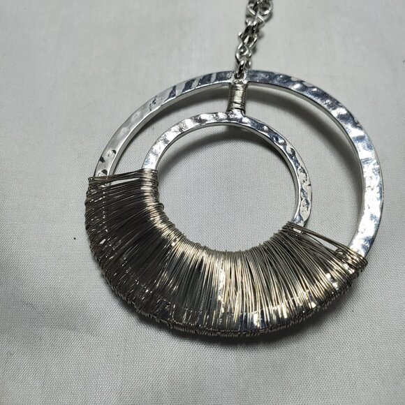 Vetta Silver Circle Wire Wrap Chain Necklace - Picture 2 of 6